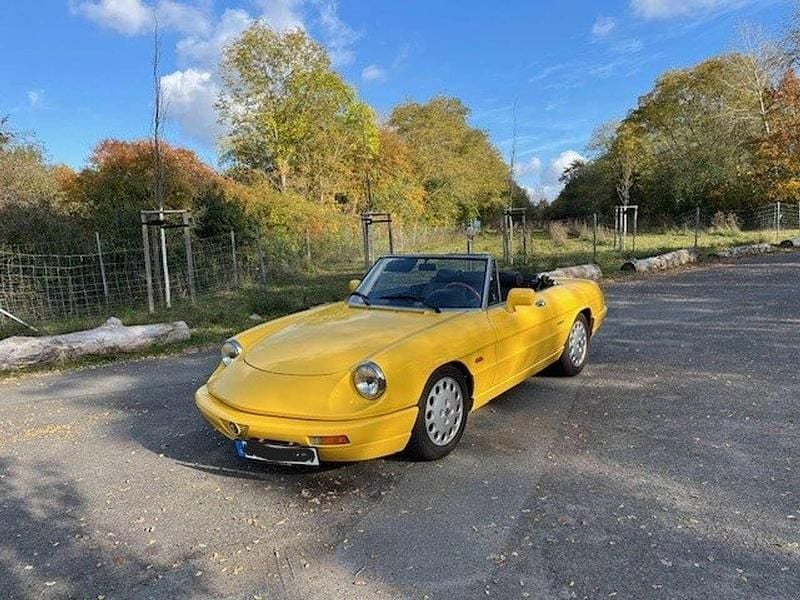 Gelb Gebraucht 1992 Alfa Romeo Spider Cabrio | 19.000 € - Bild 1/4