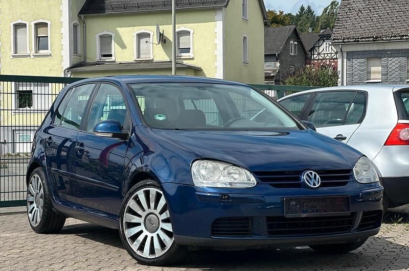 Blau Gebraucht 2005 VW Golf V Limousine | 3.299 € (Fairer Preis) - Bild 1/4