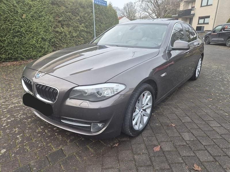 Gebraucht BMW 530 Comfort Edition 245 PS (180 kW) 2010 Braun Limousine