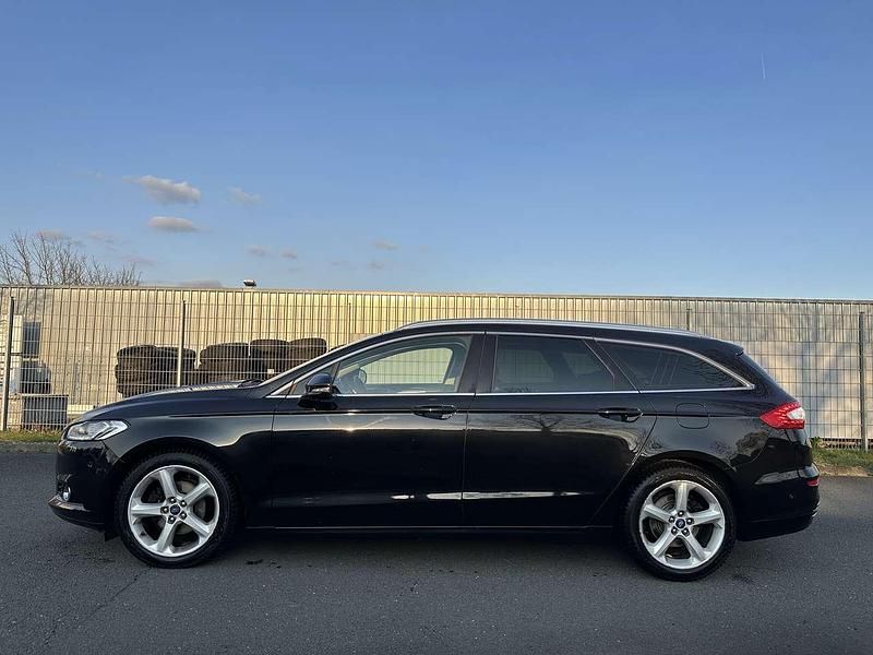 Gebraucht Ford Mondeo Titanium 179 PS (131 kW) 2015 Schwarz Kombi