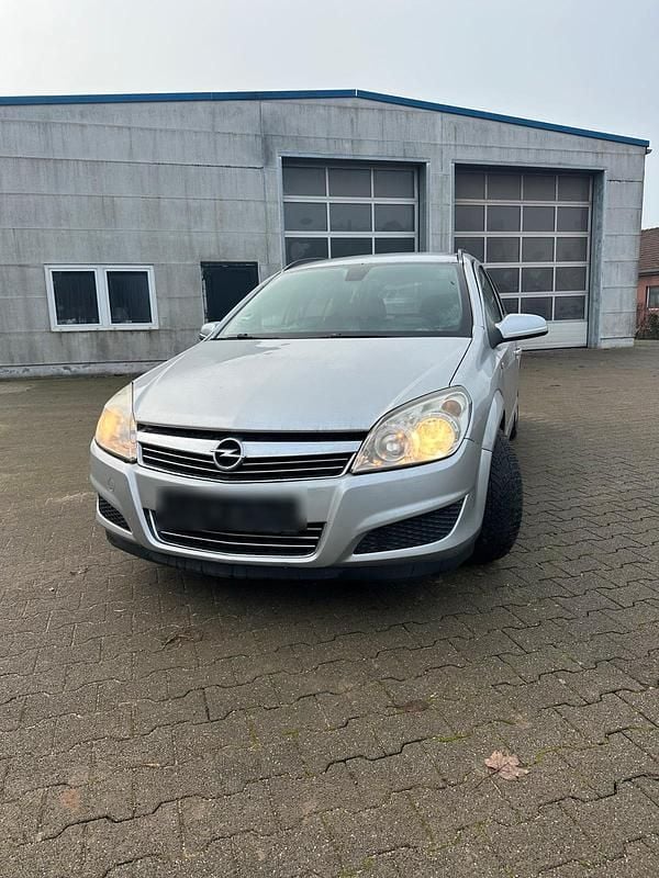 Gebraucht Opel Astra 110 PS (80 kW) 2008 Grau Kombi