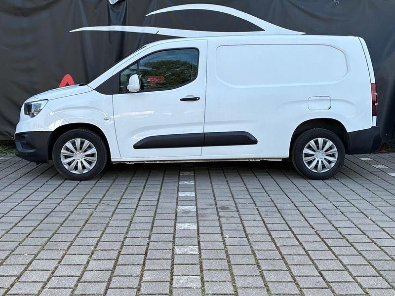 Gebraucht Opel Combo Edition 102 PS (75 kW) 2020 Weiß Van / Kleinbus
