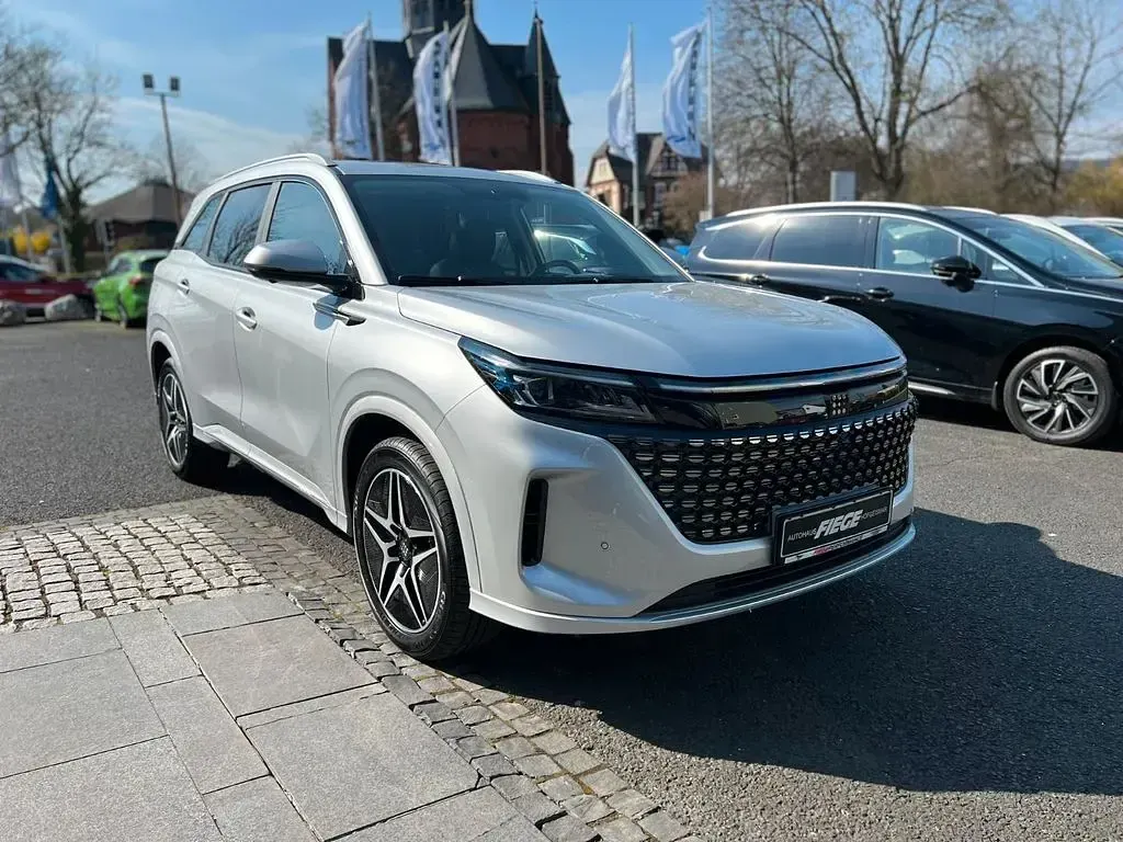 Nouvelle DFSK E5 177 ch (130 kW) 2025 Gris SUV