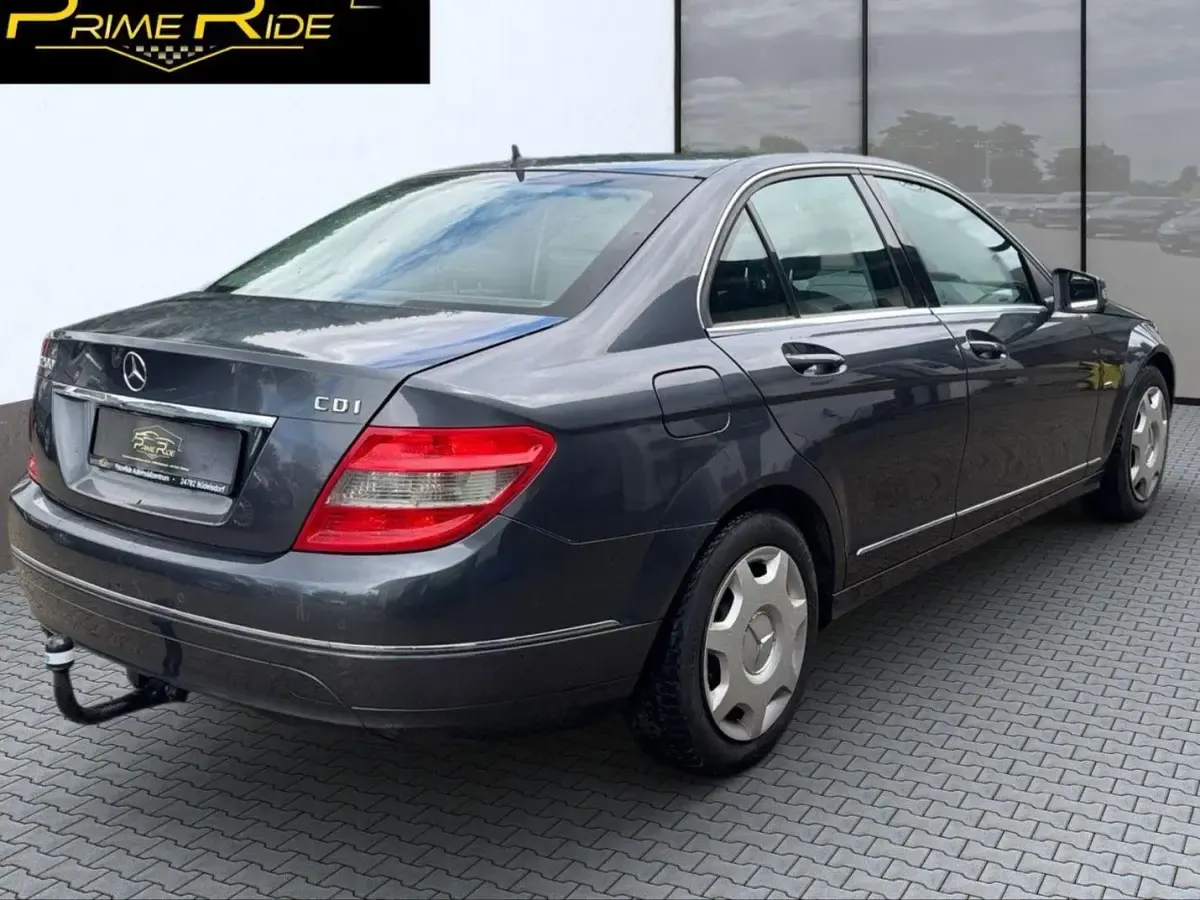 Gebraucht Mercedes C200 136 PS (100 kW) 2010 Grau Limousine
