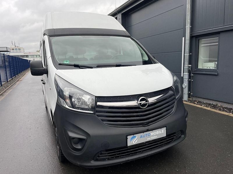 Weiß Gebraucht 2018 Opel Vivaro Van | 11.990 € (Fairer Preis) - Bild 1/4