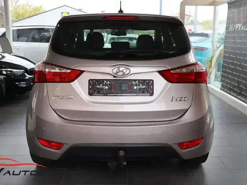 Gebraucht Hyundai ix20 Style 125 PS (91 kW) 2015 Beige Kleinwagen