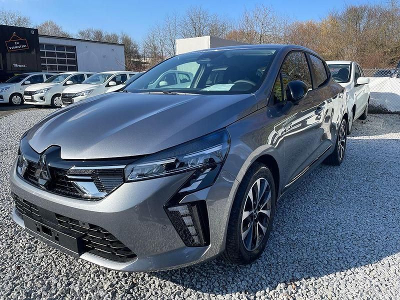 Neu Mitsubishi Colt Plus 143 PS (105 kW) 2026 Grau Kleinwagen