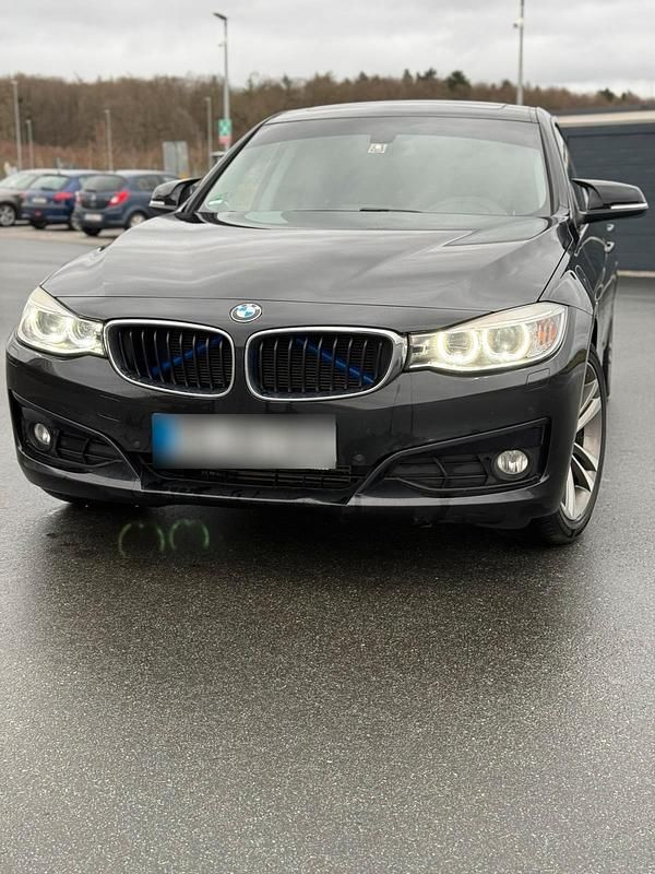 Gebraucht BMW 320 184 PS (135 kW) 2013 Schwarz Limousine