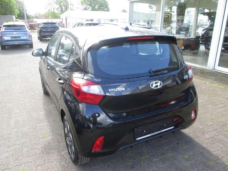 Neu Hyundai i10 Trend 63 PS (46 kW) 2025 Phantom black / met Kleinwagen