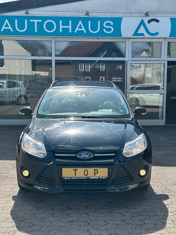 Second-hand Ford Focus 116 CP (85 kW) 2012 Negru Break