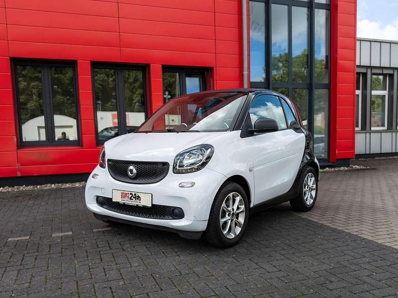Weiß Gebraucht 2015 Smart ForTwo Coupé Kleinwagen | 8.999 € (Fairer Preis) - Bild 1/4