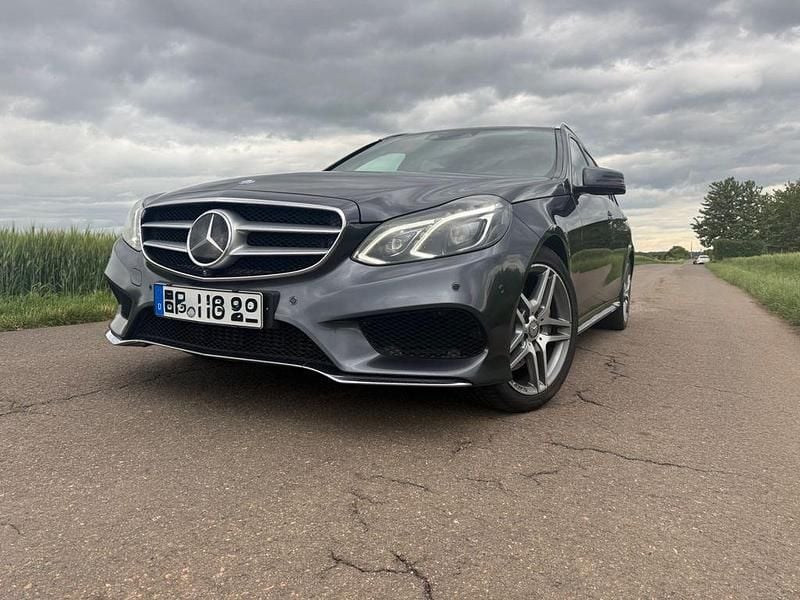 Gebraucht Mercedes E350 AMG line 258 PS (189 kW) 2016 Grau Limousine