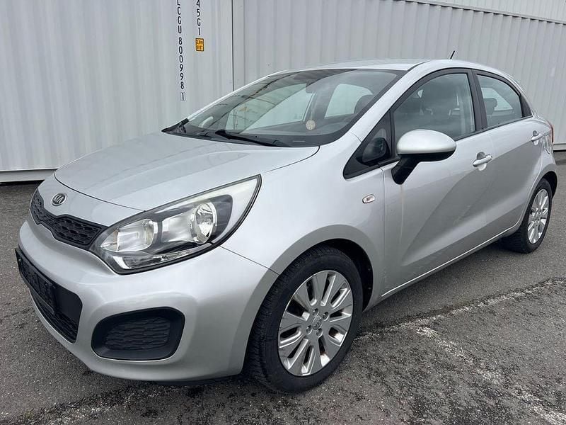 Gebraucht Kia Rio Attract 86 PS (63 kW) 2012 Silber Limousine