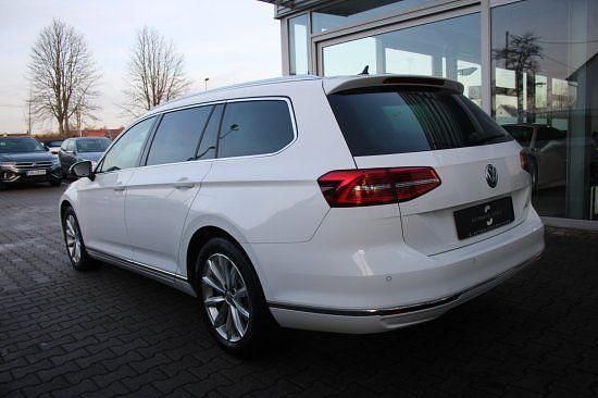 Gebraucht VW Passat Highline 150 PS (110 kW) 2018 Weiß Kombi