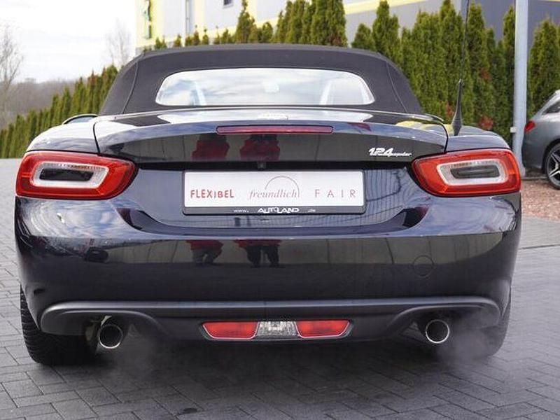 Gebraucht Fiat 124 Spider Lusso 140 PS (102 kW) 2017 Schwarz Cabrio