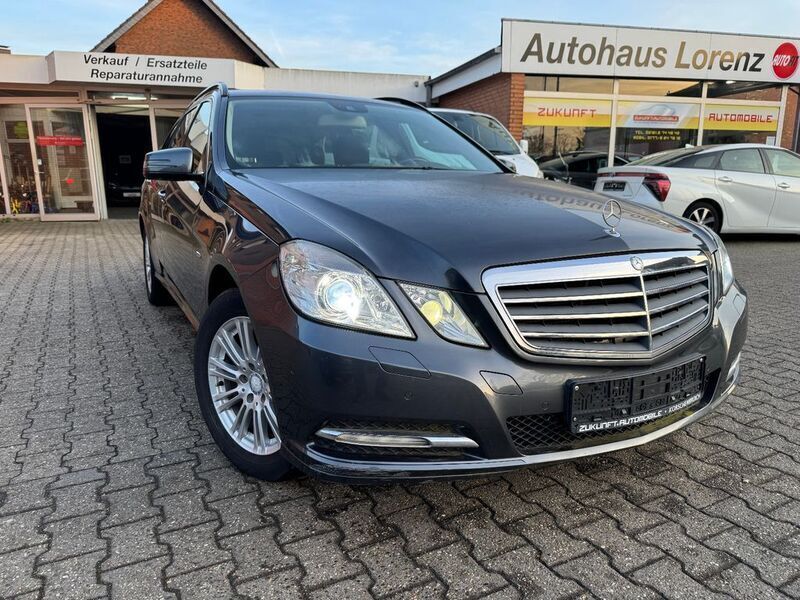 Gebraucht Mercedes E250 204 PS (150 kW) 2011 Tenoritgrau metalliclack Kombi