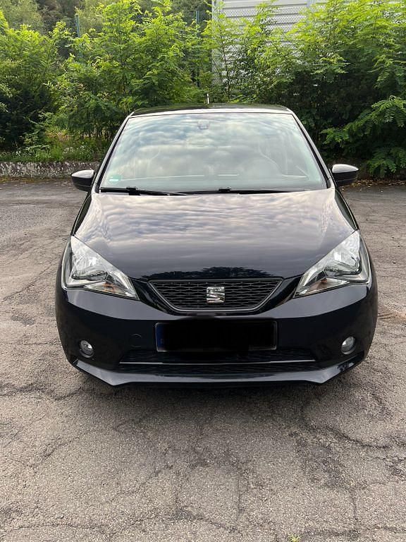 Gebraucht Seat Mii Style 60 PS (44 kW) 2014 Schwarz Kleinwagen