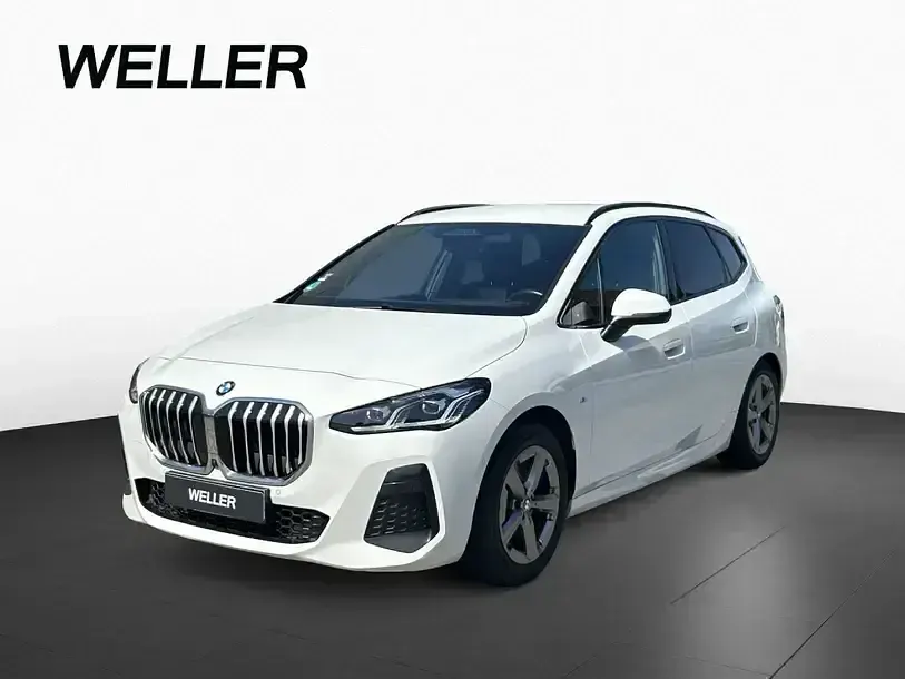 Gebraucht BMW 223 Active Tourer M Sport 197 PS (144 kW) 2023 Alpinweiss iii (weiß) Van / Kleinbus