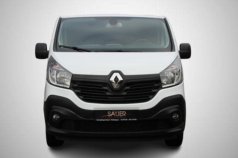 Gebraucht Renault Trafic Komfort 145 PS (106 kW) 2019 Weiß Van / Kleinbus
