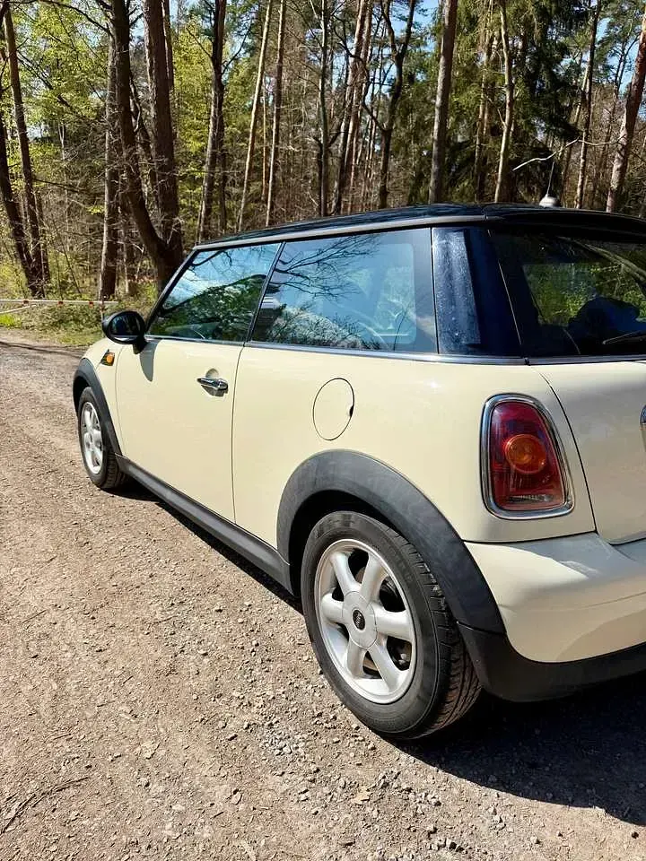 Gebraucht Mini Cooper 120 PS (88 kW) 2007 Weiß Kleinwagen