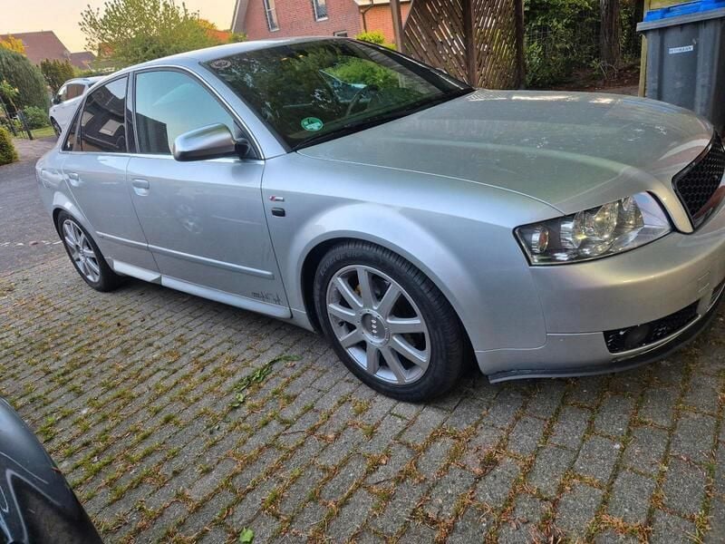 Silber Gebraucht 2003 Audi A4 Ambiente Limousine | 1.200 € (Superpreis) - Bild 1/4
