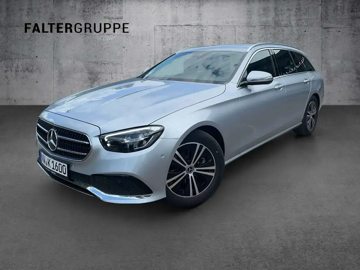 Gebraucht Mercedes E220 Avantgarde 200 PS (147 kW) 2024 Hightechsilber Kombi