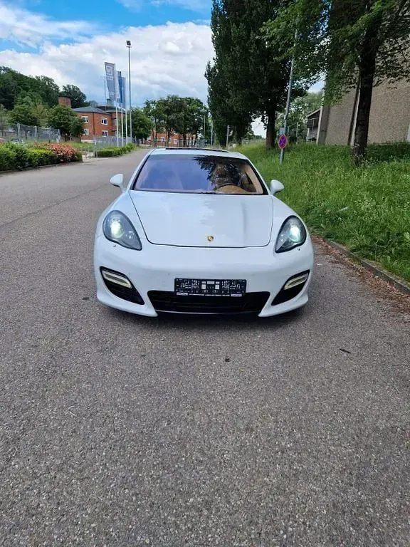 Gebraucht Porsche Panamera GTS 430 PS (316 kW) 2012 Weiß Kleinwagen