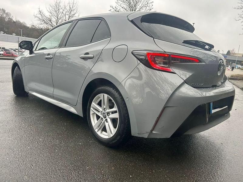 Gebraucht Toyota Corolla Business Edition 122 PS (89 kW) 2022 Grau Limousine