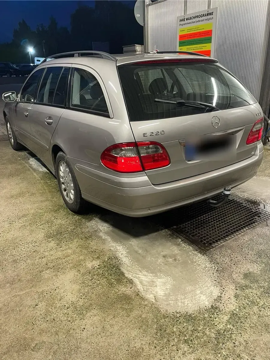 Gebraucht Mercedes E220 170 PS (125 kW) 2008 Grau Kombi