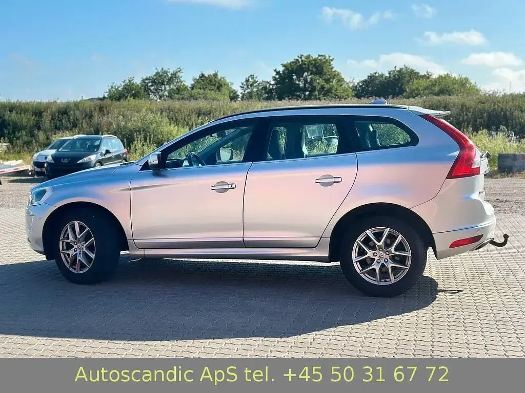 Gebraucht Volvo XC60 Momentum 190 PS (139 kW) 2015 Silber SUV