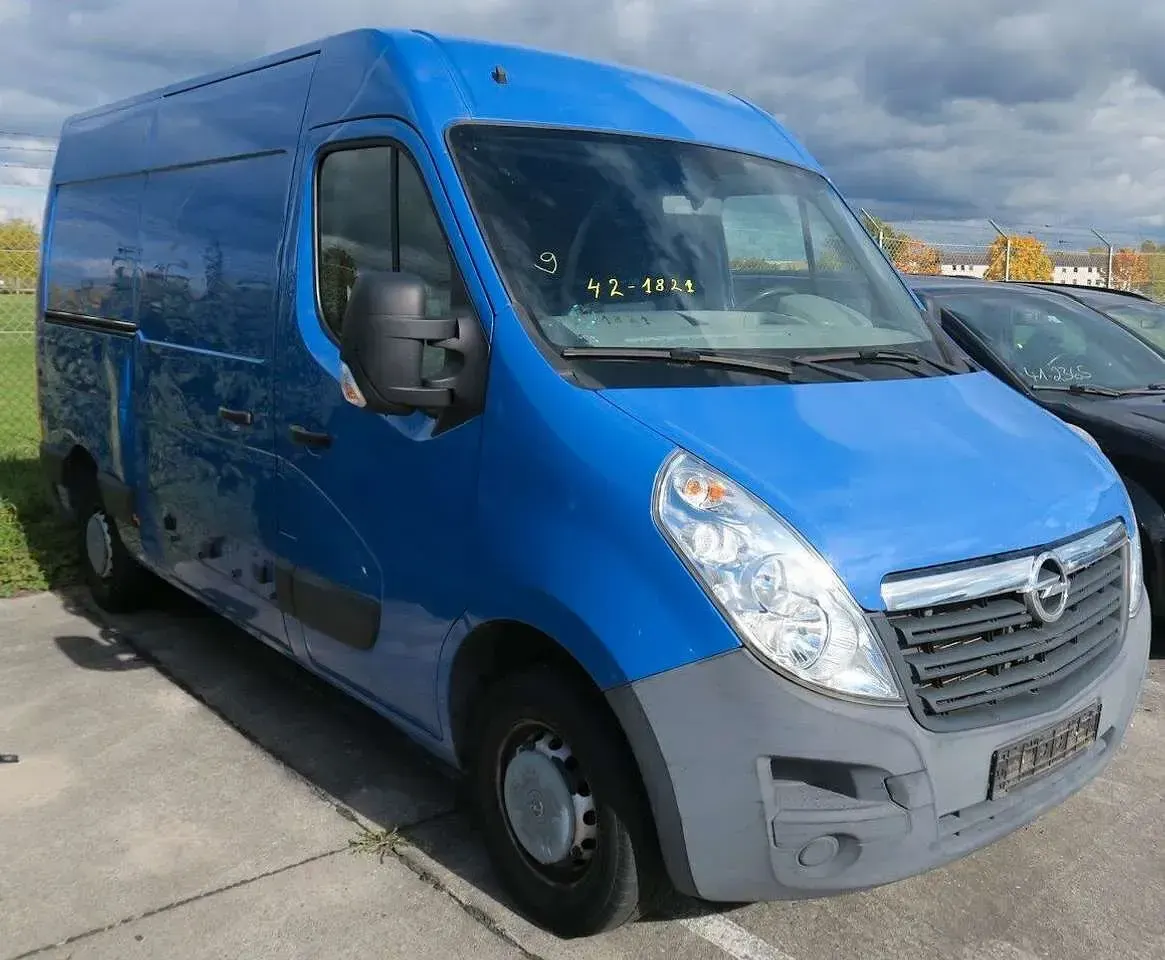 Używany Opel Movano 125 KM (91 kW) 2014 Niebieski Van