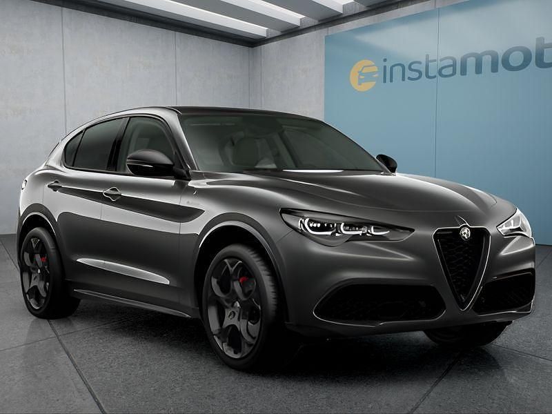 Grau Neu 2025 Alfa Romeo Stelvio SUV | 61.749 € (Fairer Preis) - Bild 1/4