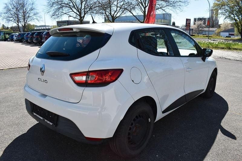 Brugt Renault Clio IV Expression 73 HK (53 kW) 2015 Hvid Sedan