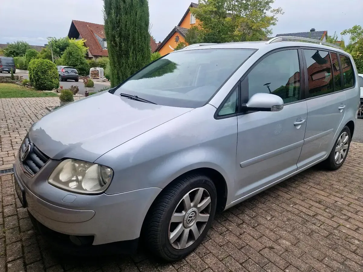 Gebraucht VW Touran 150 PS (110 kW) 2004 Silber Van / Kleinbus