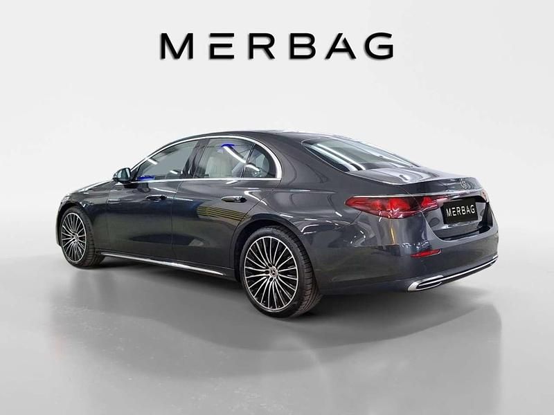 Gebraucht Mercedes E220 Premium 197 PS (144 kW) 2024 Metalliclack graphitgrau Limousine