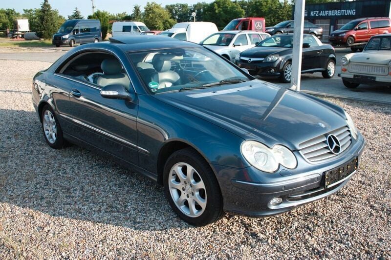 Blau Gebraucht 2004 Mercedes CLK320 Coupé | 2.999 € (Superpreis) - Bild 1/4