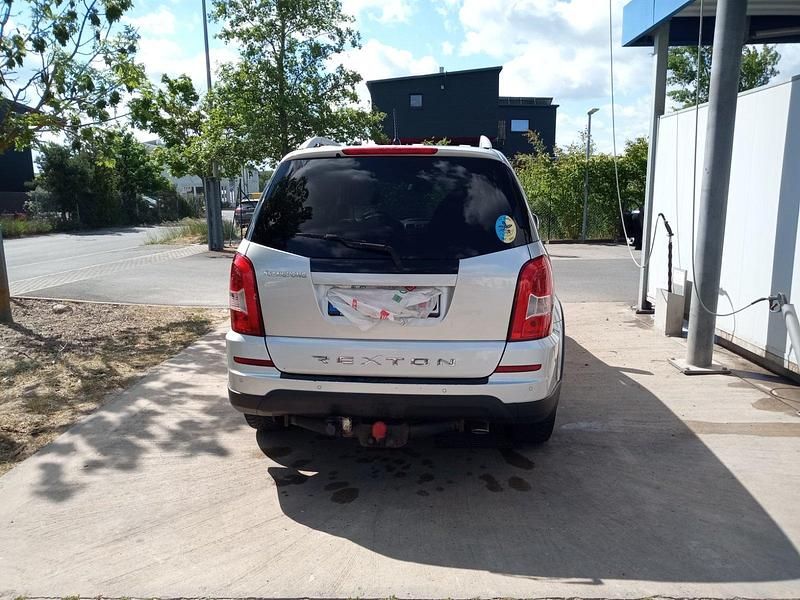 Gebraucht Ssangyong (KGM) Rexton 170 PS (125 kW) 2017 Silber SUV