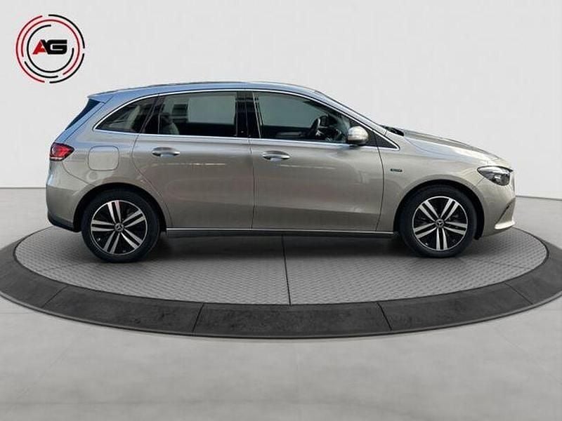 Gebraucht Mercedes B250e 218 PS (160 kW) 2020 Mojavesilber Van / Kleinbus