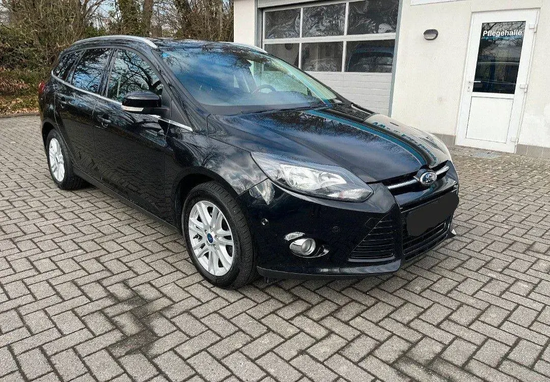 Gebraucht Ford Focus SYNC Edition 140 PS (102 kW) 2014 Schwarz Kombi