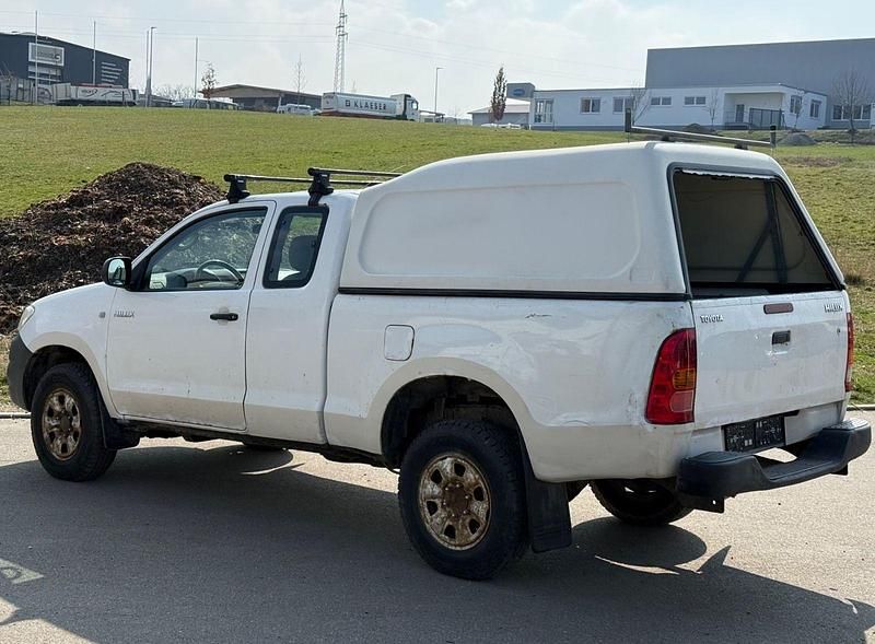 Gebraucht Toyota HiLux 120 PS (88 kW) 2009 Weiß Pickup