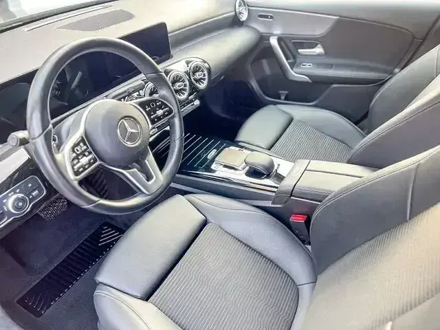 Gebraucht Mercedes A180 AMG Edition 1 136 PS (100 kW) 2020 Grau Limousine