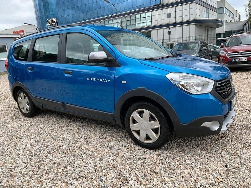 Blau Gebraucht 2020 Dacia Lodgy Stepway Van / Kleinbus | 13.999 € (Fairer Preis) - Bild 1/4