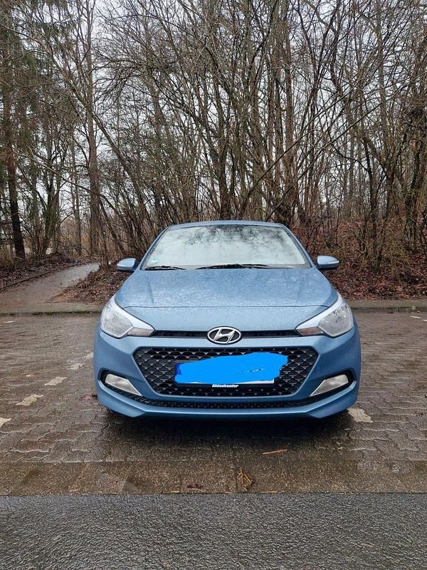 Gebraucht Hyundai i20 Active 75 PS (55 kW) 2018 Blau Kleinwagen