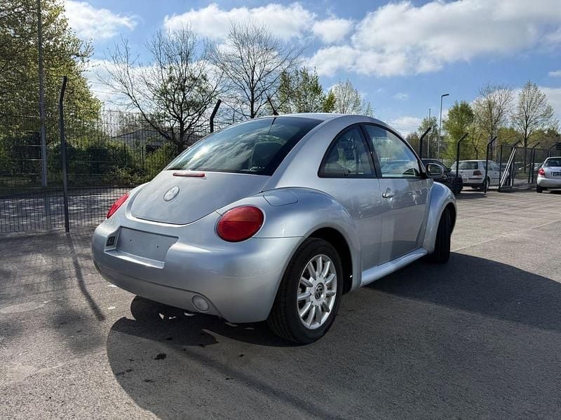 Gebraucht VW New Beetle 101 PS (74 kW) 2004 Silber Kleinwagen