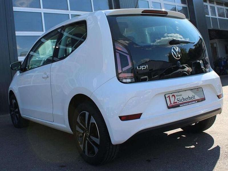 Second-hand VW up! Basis 65 CP (47 kW) 2020 Alb Hatchback