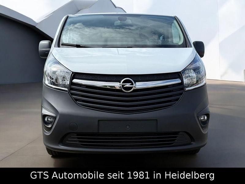 Gebraucht Opel Vivaro 95 PS (69 kW) 2018 Weiß Van / Kleinbus