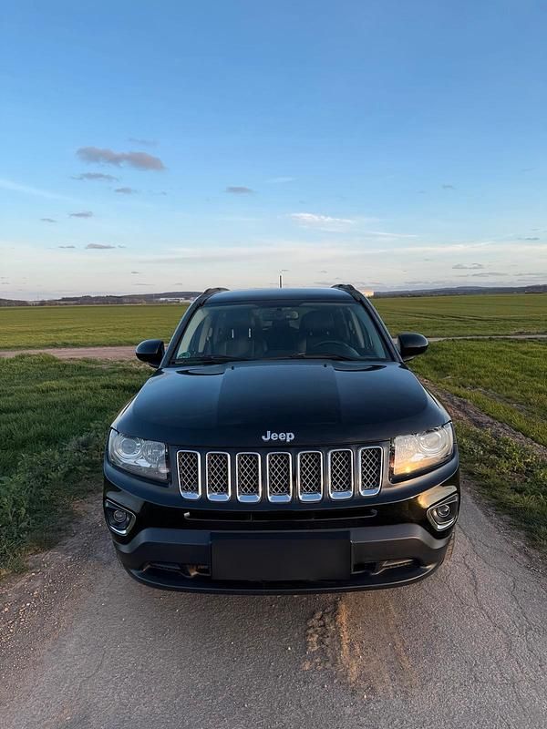 Gebraucht Jeep Compass Limited 170 PS (125 kW) 2015 Schwarz SUV