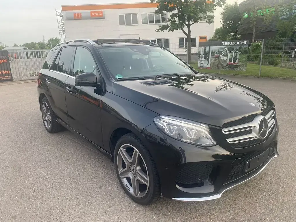 Gebraucht Mercedes GLE350 AMG line 258 PS (189 kW) 2017 Schwarz SUV