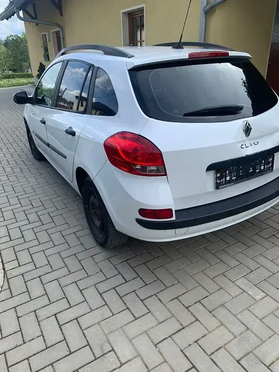 Gebraucht Renault Clio IV Expression 102 PS (75 kW) 2012 Weiß Limousine