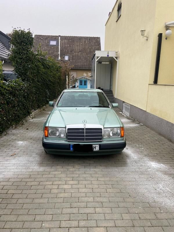 Gebraucht 1992 Mercedes E230 Coupé | 8.500 € - Bild 1/4